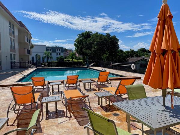 Boca View, 1000 Spanish River Rd #2N, Boca Raton, Florida 33432, image 1