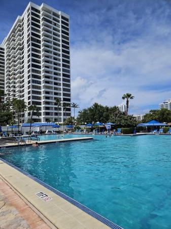 The Olympus Towers, 600 Three Islands Blvd #620, Hallandale Beach, Florida 33009, image 2