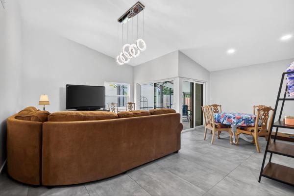 Rainberry Lake, 1230 NW 22nd Ave, Delray Beach, Florida 33445, image 2