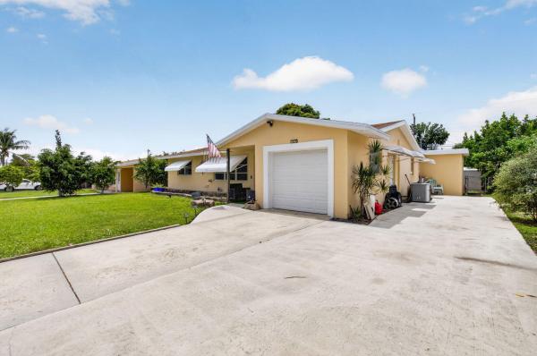 McDonald Park, 220 SW 10th Ave, Boynton Beach, Florida 33435, image 2