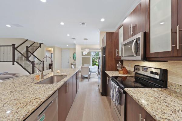 Centra Blue Lake Townhomes, 4873 NW 16th Ter, Boca Raton, Florida 33431, image 3