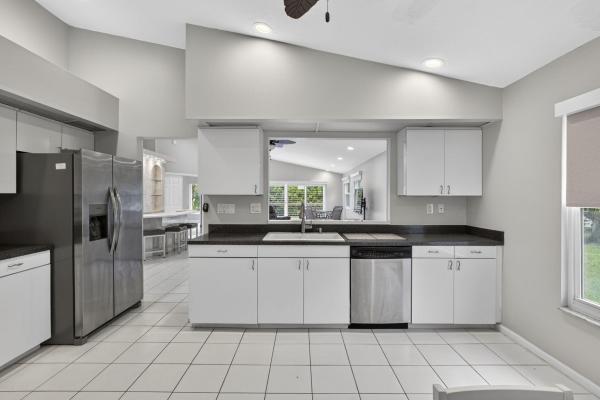 Beaconwood Village At Lacuna, 6064 Beaconwood Rd, Lake Worth, Florida 33467, image 3