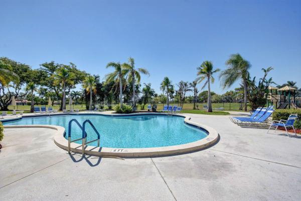 Beaconwood Village At Lacuna, 6064 Beaconwood Rd, Lake Worth, Florida 33467, image 3