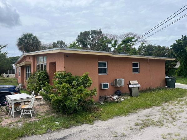 Fort Pierce Residential, 301 Preston Ct, Fort Pierce, Florida 34950, image 1