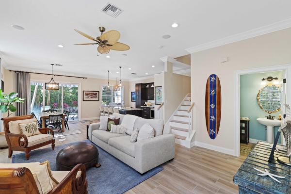 Barefoot Cove Townhomes, 131 Barefoot Cv, Hypoluxo, Florida 33462, image 2