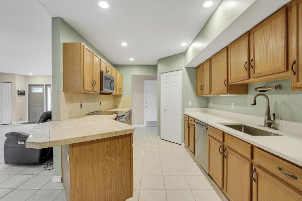 12628 N 70th Pl Pl, West Palm Beach, Florida 33412, image 2