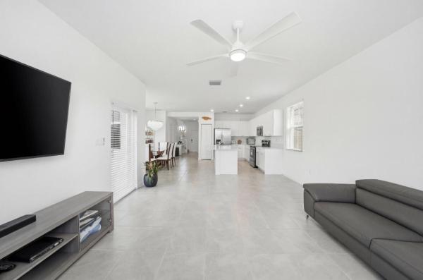 2324 NW 130th Ter, Unincorporated Dade County, Florida 33167, image 2