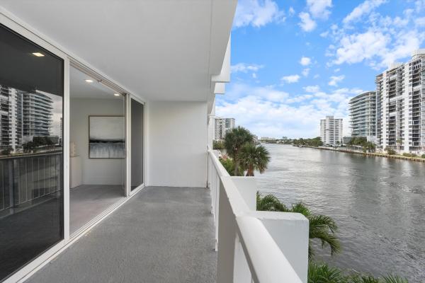 Sunrise East, 2800 E Sunrise Blvd #4C, Fort Lauderdale, Florida 33304, image 1
