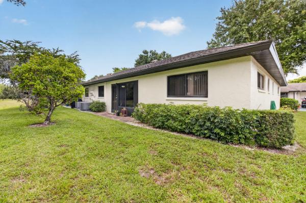 Greentree Villas, 4944 Equestrian Cir #A, Boynton Beach, Florida 33436, image 2