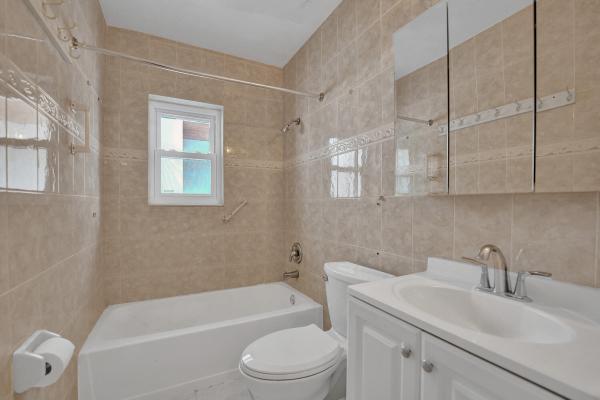 Fort Lauderdale No HOA, 816 SE 12th St, Fort Lauderdale, Florida 33316, image 3