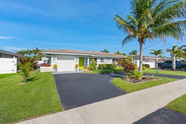 Garden Isles, 240 SE 2nd Ave, Pompano Beach, Florida 33060, image 3