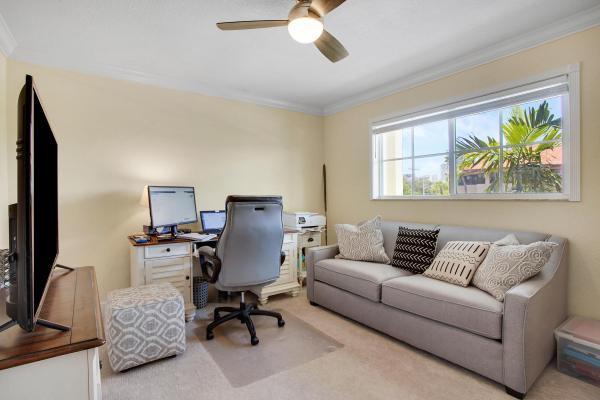 Pine Crest Village At Victoria Park, 1501 E Broward Blvd #705, Fort Lauderdale, Florida 33301, image 3
