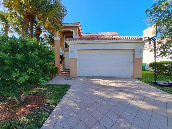 Mayfair At Wyndham Lakes, 12349 NW 53rd St, Coral Springs, Florida 33076, image 3