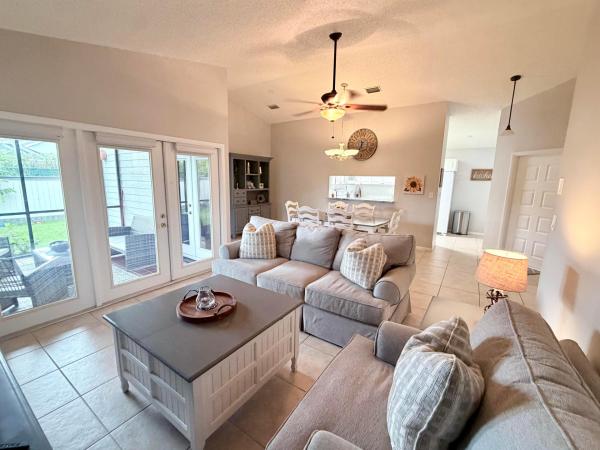 Bedford Mews At Wellington, 2555 Bedford Mews Dr, Wellington, Florida 33414, image 2