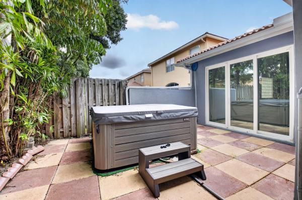 Hypoluxo Haverhill, 5049 Sancerre Cir, Lake Worth, Florida 33463, image 2
