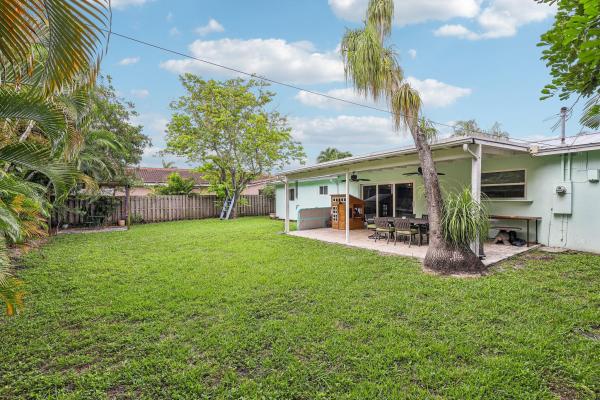 Deerfield Beach Gardens, 500 SE 8th Ave, Deerfield Beach, Florida 33441, image 1