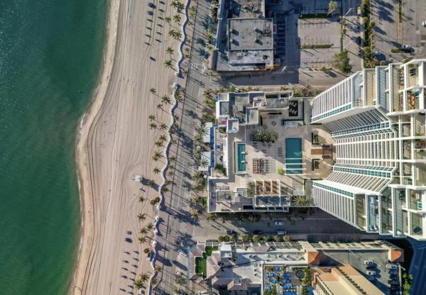 Las Olas Beach Club, 101 S Fort Lauderdale Beach Blvd #1706, Fort Lauderdale, Florida 33316, image 1