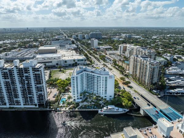 Gallery One, 2670 E Sunrise Blvd #1201, Fort Lauderdale, Florida 33304, image 2