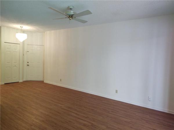 Coach Houses Of Town Place, 5801 Coach House Cir #B, Boca Raton, Florida 33486, image 2