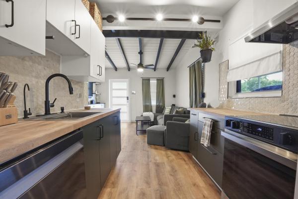 Lauderdale Manors, 1657 Lauderdale Manor Dr, Fort Lauderdale, Florida 33311, image 3