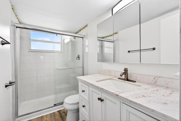 Horizon House, 2555 NE 11th St #104, Fort Lauderdale, Florida 33304, image 2