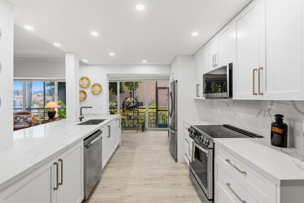 Winston House, 3050 NE 47th Ct #107, Fort Lauderdale, Florida 33308, image 2