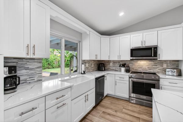 Pheasant Walk, 17773 Maplewood Dr, Boca Raton, Florida 33487, image 2