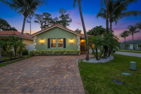 St Paul Estates, 3302 Elizabeth Pl S, Palm Springs, Florida 33461, image 2