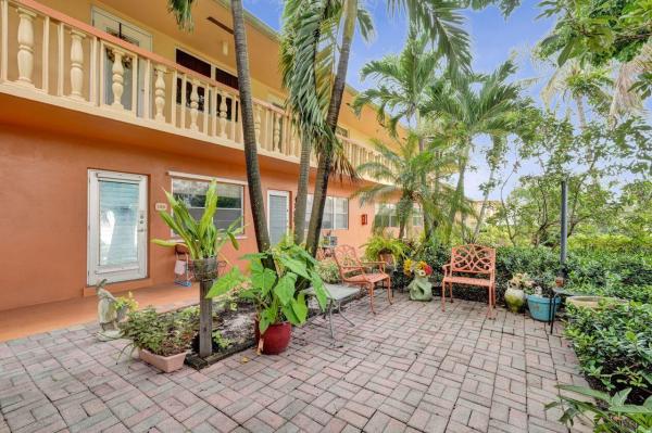 207 Salisbury I, West Palm Beach, Florida 33417, image 2