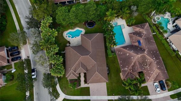 The Grove, 1125 Waterside Cir, Weston, Florida 33327, image 2