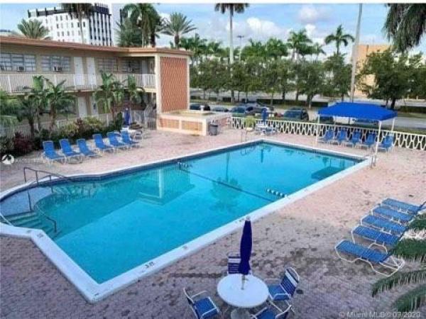 Knights Inn Hallandale, 26 Diplomat Pkwy #2280, Hallandale Beach, Florida 33009, image 1