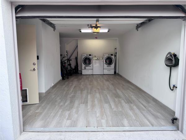 Riverfront Townhouses, 3000 NE 8th Ter #B4, Oakland Park, Florida 33334, image 2