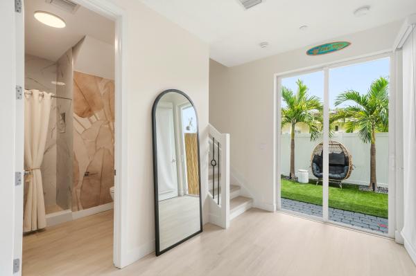 Lake Ridge, 1210 NE 11th Ave, Fort Lauderdale, Florida 33304, image 1
