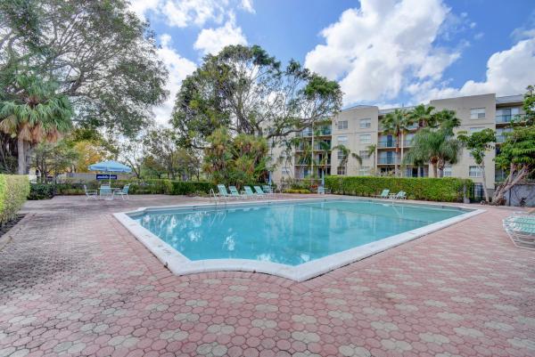 Boca Bayou, 16 Royal Palm Way #2050, Boca Raton, Florida 33432, image 1