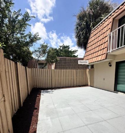 Waterside Luxury Townhomes, 507 Green Springs Pl, West Palm Beach, Florida 33409, image 2