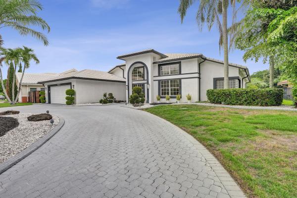 La Reserve At Woodmont, 7350 NW 83rd Ave, Tamarac, Florida 33321, image 2