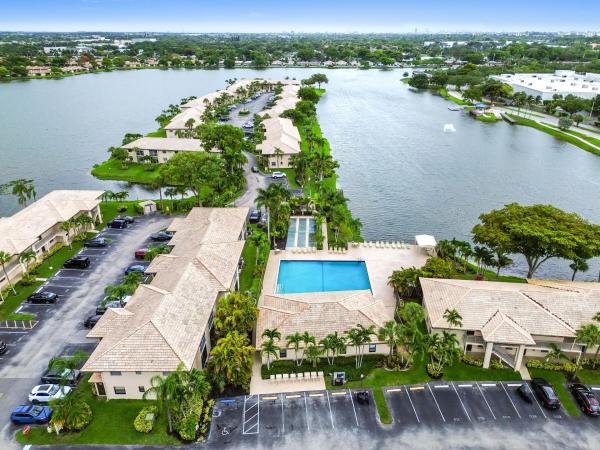 5530 Lakeside Dr #203, Margate, Florida 33063, image 3