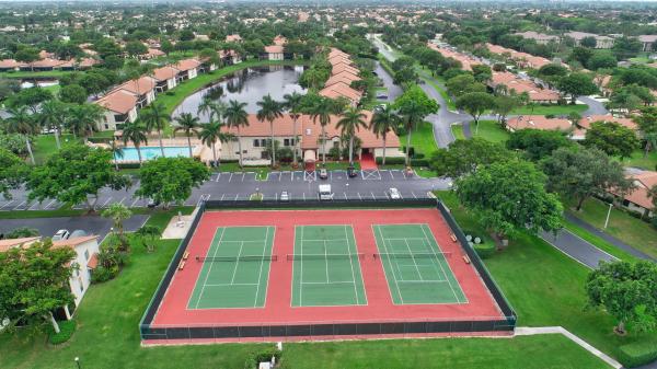 10231 N Circle Lake Dr #201, Boynton Beach, Florida 33437, image 2