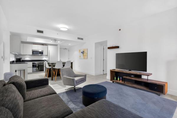 1010 Brickell, 1010 Brickell Ave #1607, Miami, Florida 33131, image 2