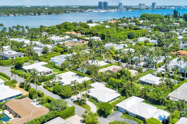 Allard, 241 Via Linda, Palm Beach, Florida 33480, image 2