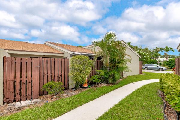 Willowbrook At The Meadows, 161 Meadows Dr, Boynton Beach, Florida 33436, image 2