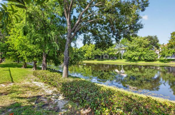 Palmyra Estates, 1088 Grove Park Cir, Boynton Beach, Florida 33436, image 3