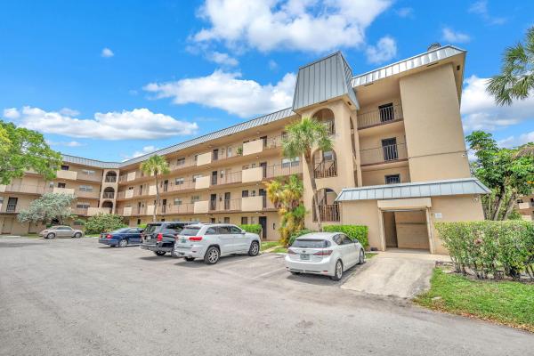 The Falls Of Inverrary, 6361 N Falls Circle Dr #408, Lauderhill, Florida 33319, image 2