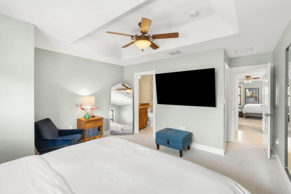 Letarte, 633 NE 20th St, Wilton Manors, Florida 33305, image 3