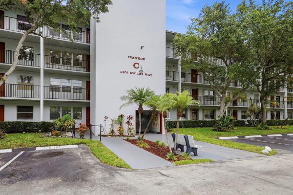 Ivanhoe At Century Village, 1401 SW 134th Way #410C, Pembroke Pines, Florida 33027, image 2