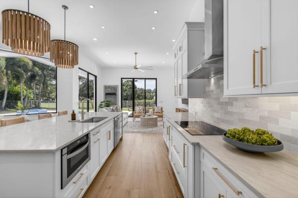 Bear Lakes Estates North, 2725 Seneca Cir, West Palm Beach, Florida 33409, image 2