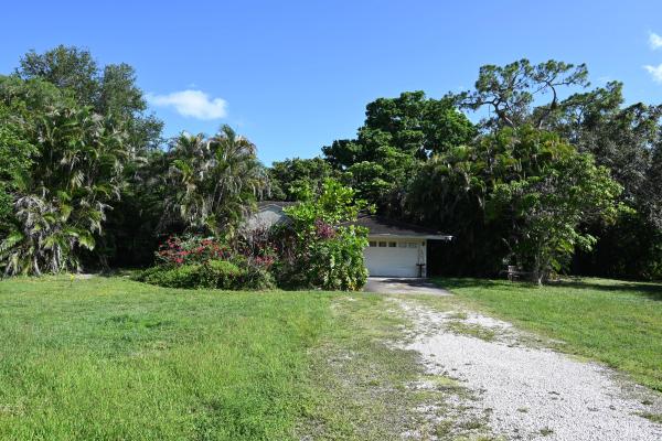 Loxahatchee Groves Residential, 12914 Raymond Dr, Loxahatchee Groves, Florida 33470, image 1