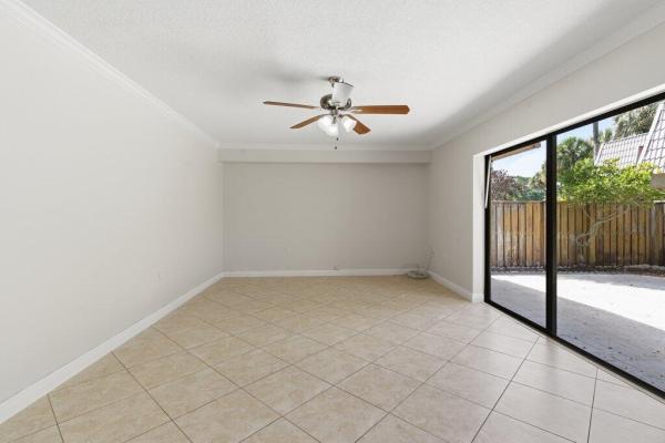 Village Of Sandalwood Lakes South, 5701 57th Way, West Palm Beach, Florida 33409, image 3