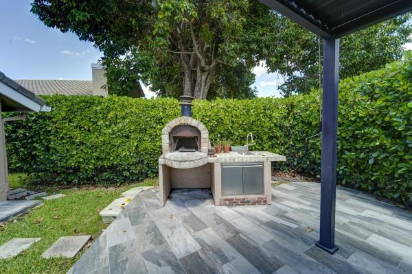 Eagle Point, 11999 Classic Dr, Coral Springs, Florida 33071, image 2