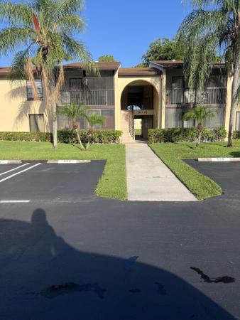 Pine Ridge North 2, 628 Sea Pine Way #H1, Greenacres, Florida 33415, image 2